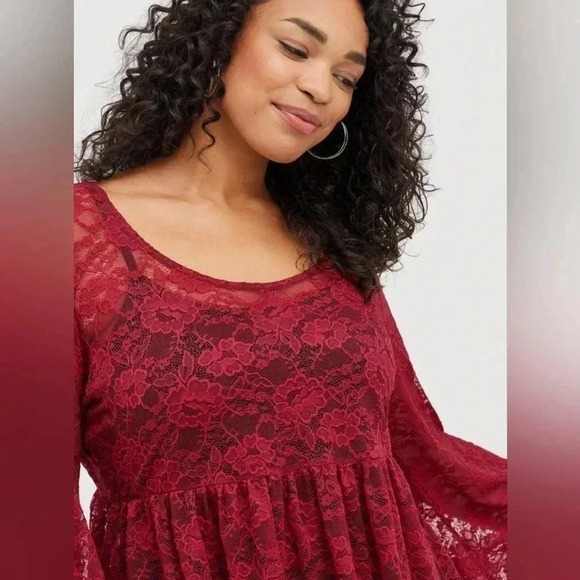 TORRID Black women top Transparent size 2 in GREAT used condition! - Picture 3 of 13